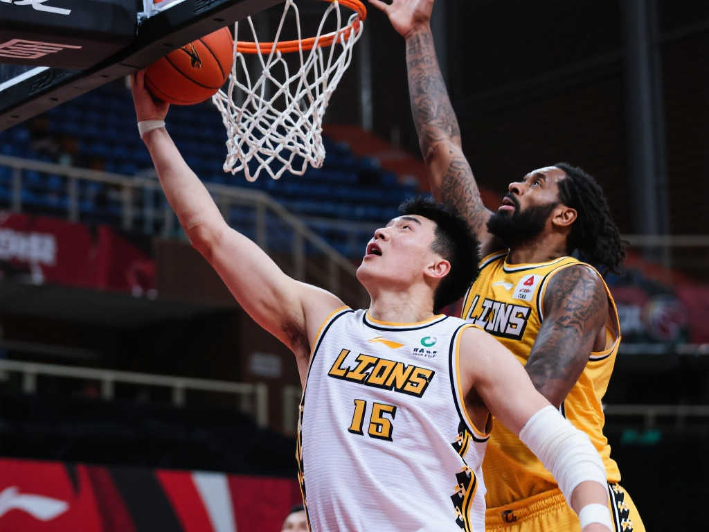 球员之间找 球员之间找